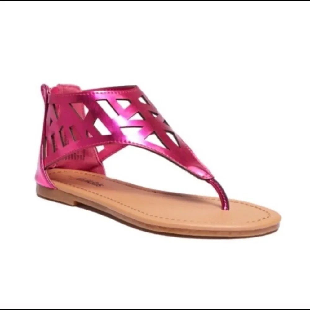 FabKids Girls Pink Sandals Chandelier Cutout 7